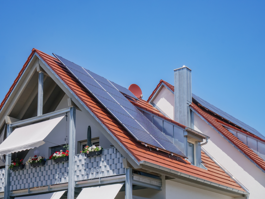 Placas solares en vivienda unifamiliar